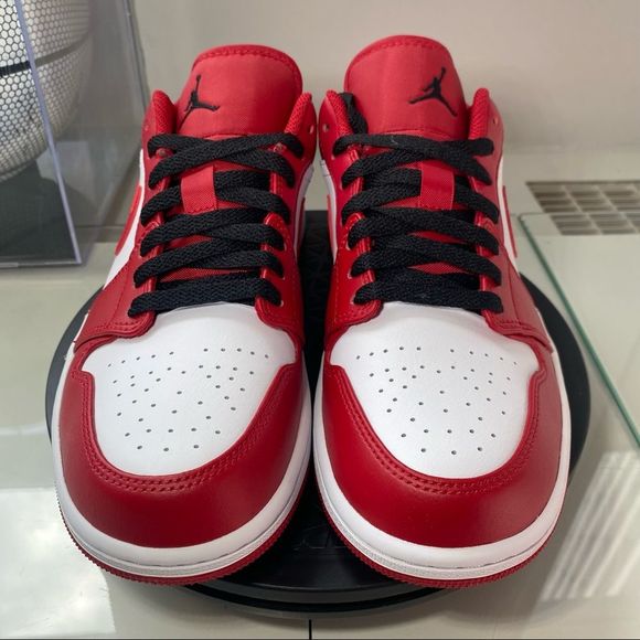 🆕 Air Jordan 1 Low 'Reverse Black Toe' - Picture 3 of 12